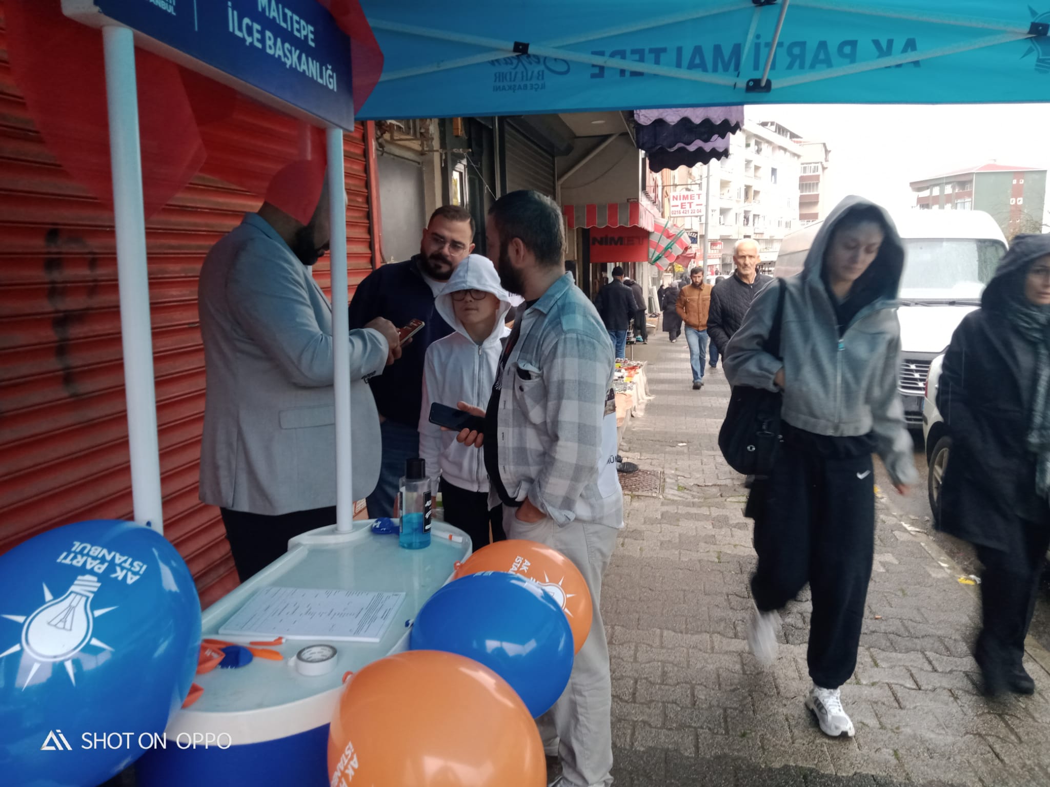 Bugün, Başıbüyük Mahalle Teşkilatımız, mahallemizde kurulan AK Nokta’da hemşehrilerimizle bir araya gelmiştir.