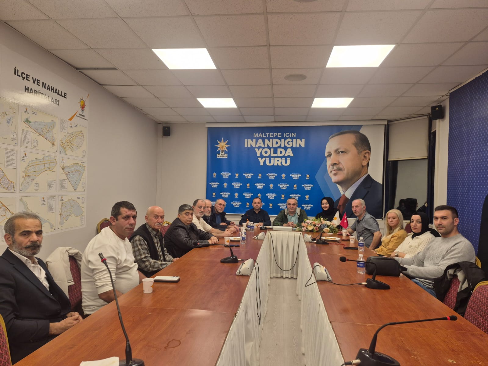 AK Parti Maltepe İlçe Başkanlığı olarak, Aydınevler, Girne, Bağlarbaşı ve Gülsuyu mahallelerimizde haftalık yönetim kurulu toplantılarımızı başarıyla gerçekleştirdik.