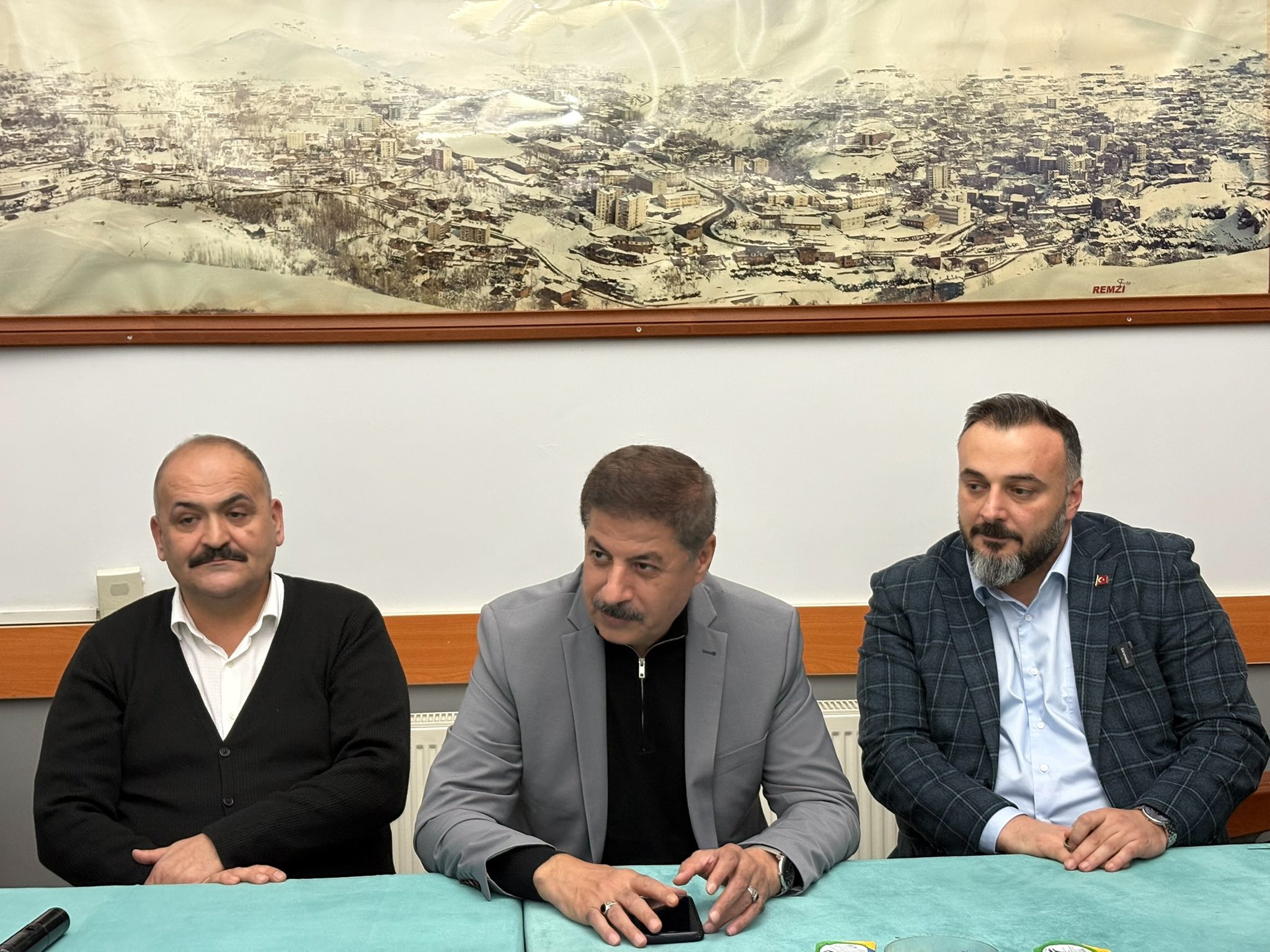 Milletvekilimizden Bitlis Mutki Çatalsöğüt Derneğine Ziyaret ve Verimli İstişareler