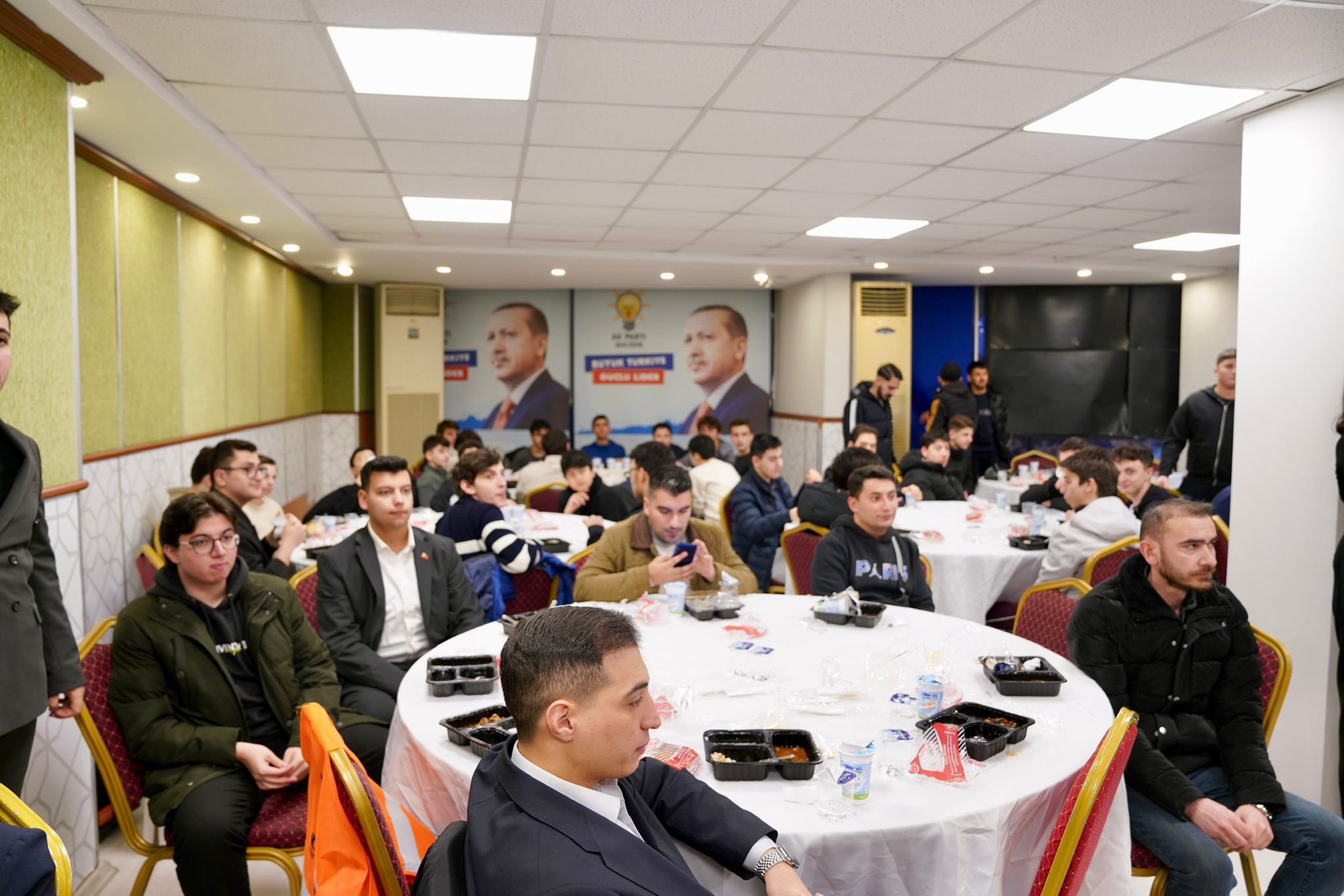 Geleceğin İnşasında Gençlik Vizyonu: Gençlik İftarı Programımızı Gerçekleştirdik