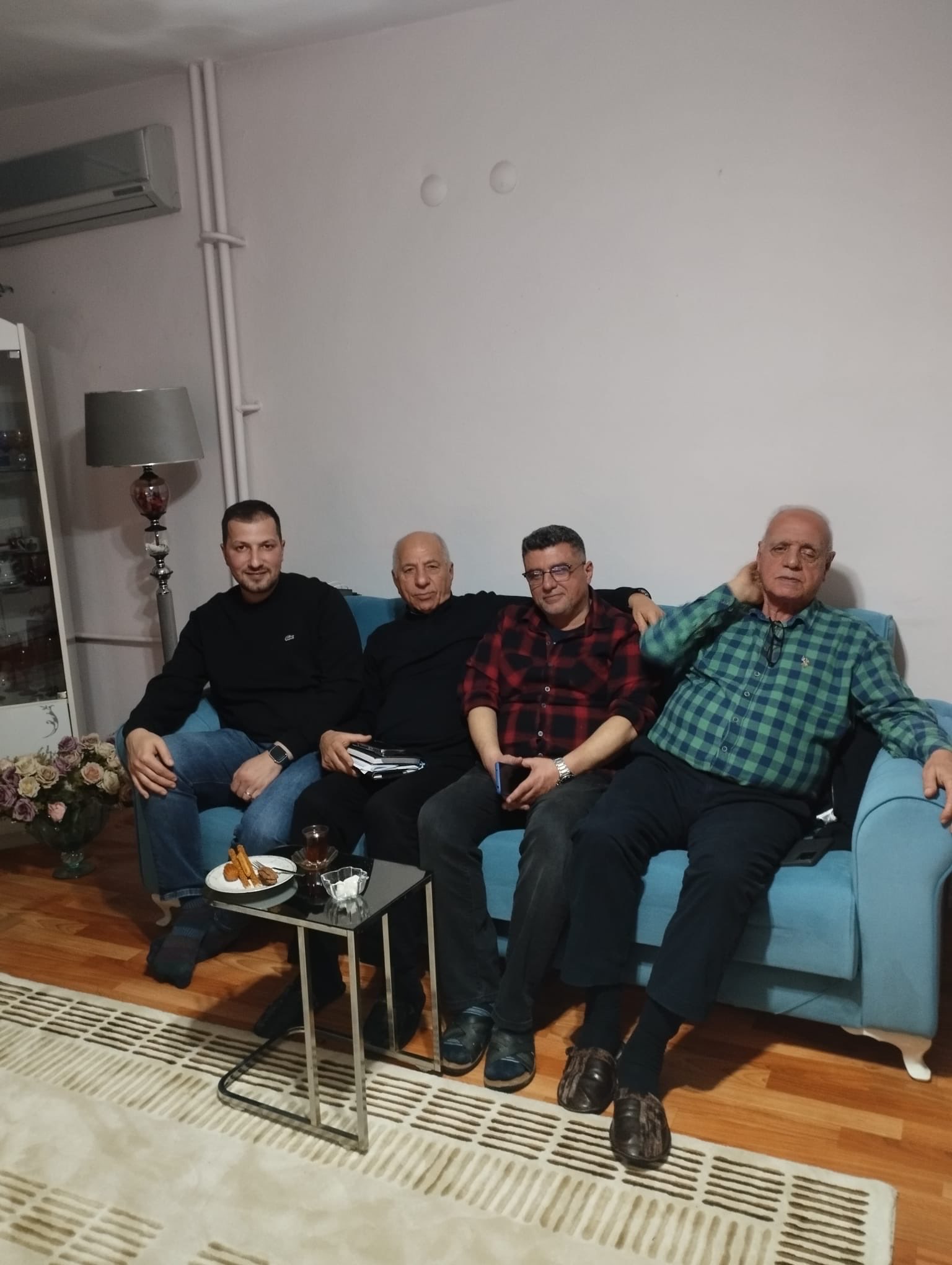 AK Parti Maltepe’den Gönül Köprüleri: Ramazan Bereketi Hanelere Misafir Oluyor