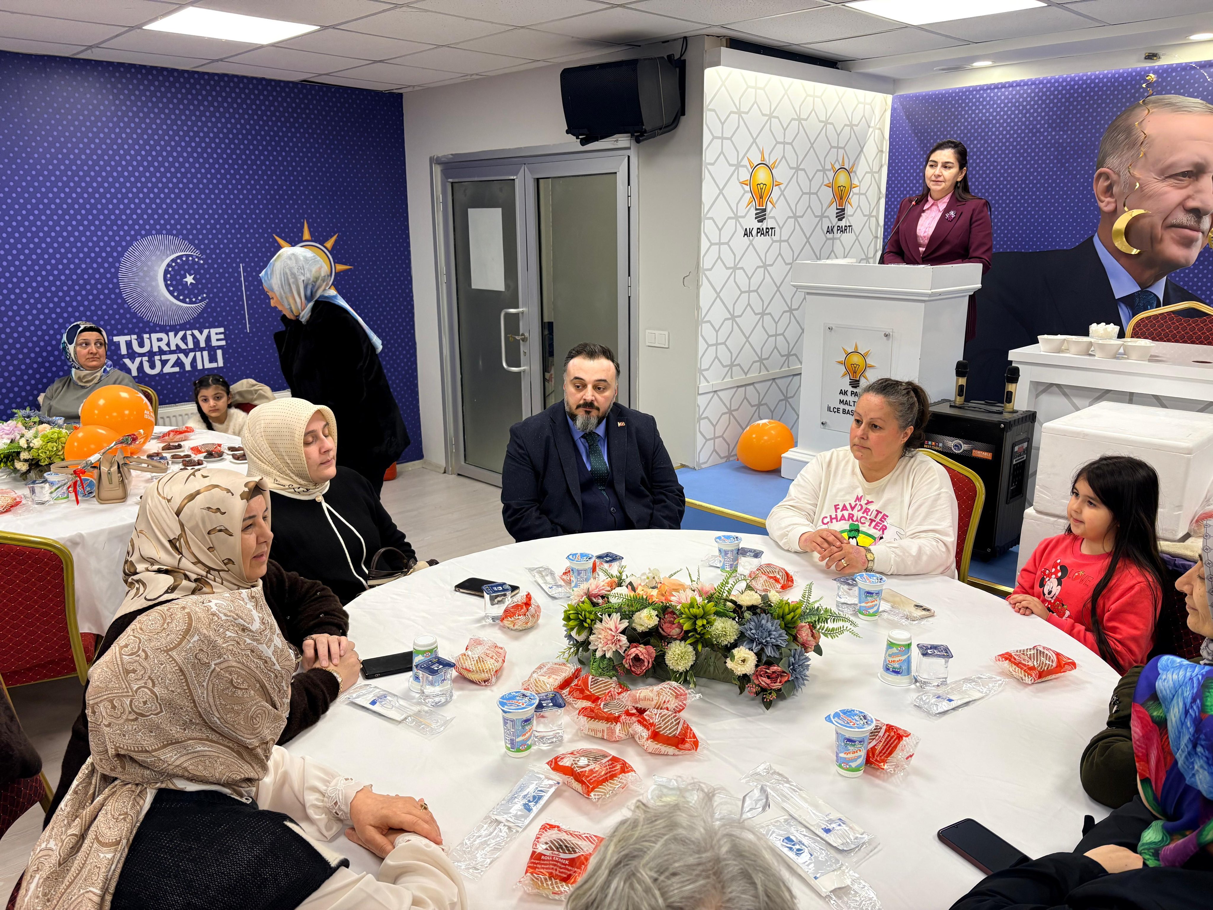 AK Parti Maltepe’de Çifte Anlamlı Buluşma: 8 Mart Dünya Kadınlar Günü İftar Sofrasında Kutlandı